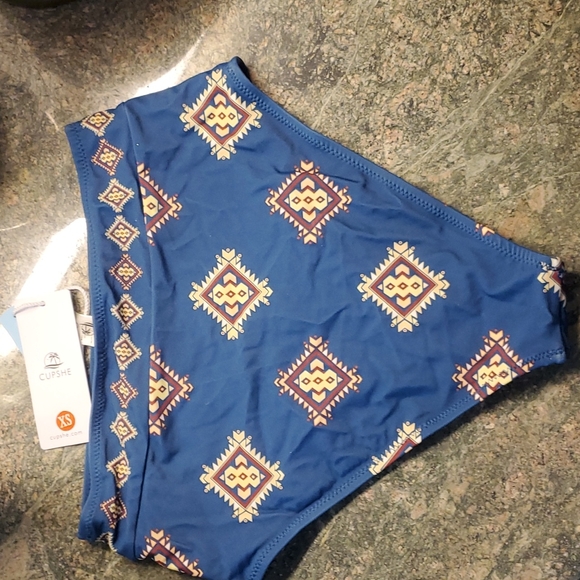 Cupshe Sunny Days Lined Bikini Bottoms - Picture 10 of 11